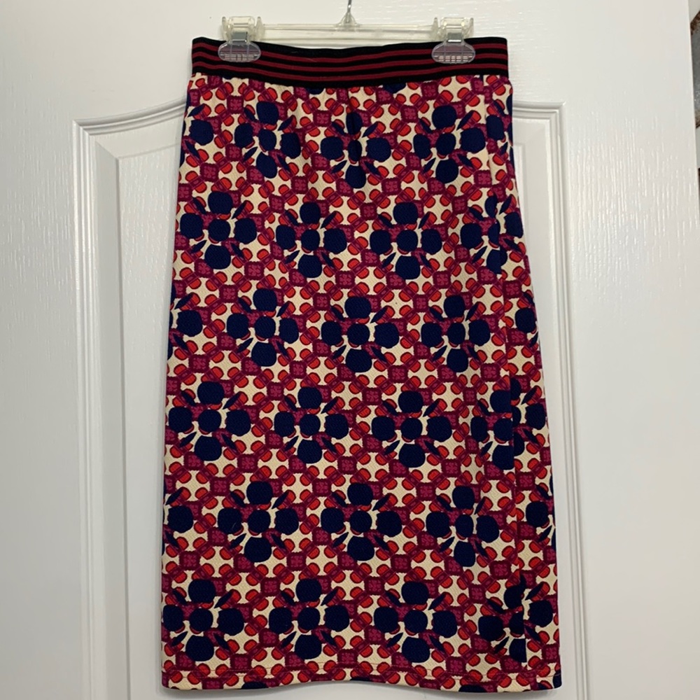 Small pencil skirt